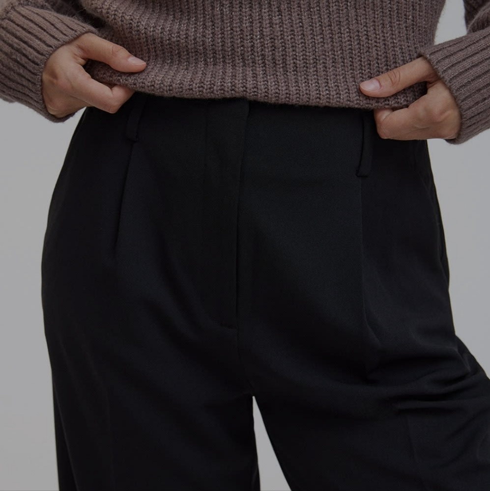 Black wide-leg dress pants